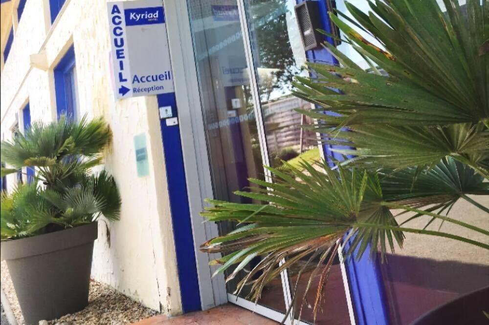 Kyriad Angouleme Nord Champniers- Hotel & Residence Dış mekan fotoğraf